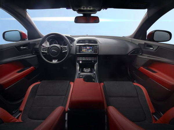 Jaguar XE avance 2014