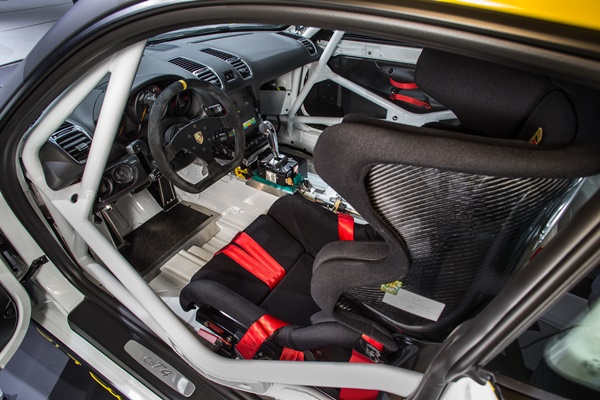 Porsche Cayman GT4 Clubsport-2016-2